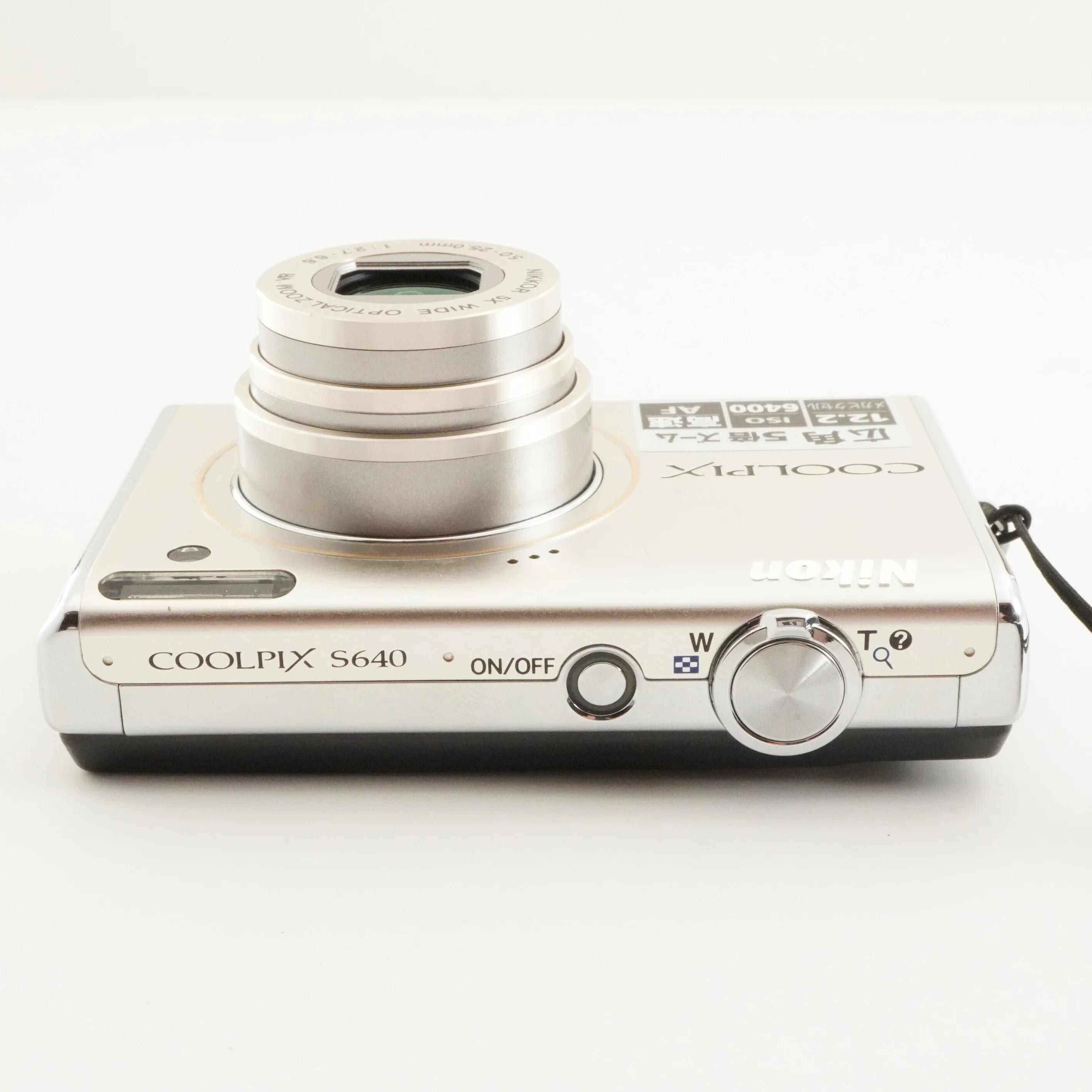 Nikon COOLPIX S640 シルバー 箱入り + 4GB SDHCカード付き デジタル