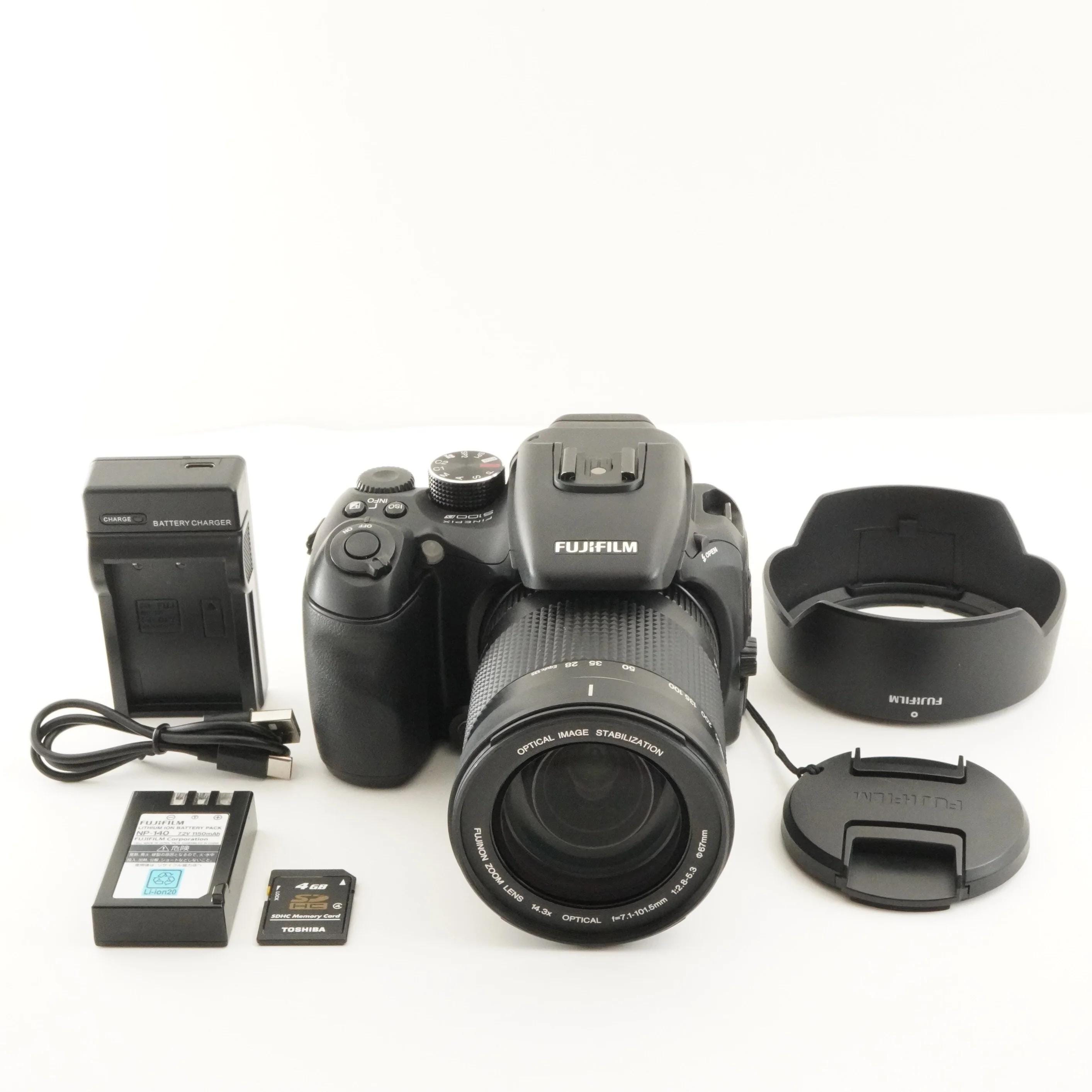 FUJIFILM FinePix S100FS 4GB SDHCカード付きデジタルカメラ（日本製