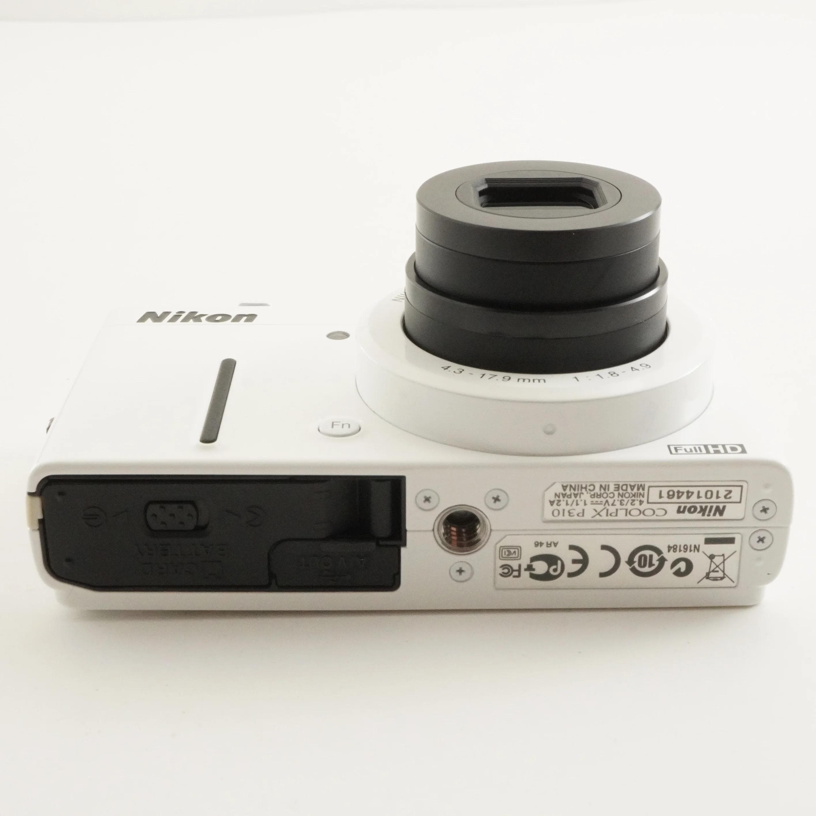 Nikon COOLPIX P310 White + 4GB SDHC Card Digital Camera From Japan