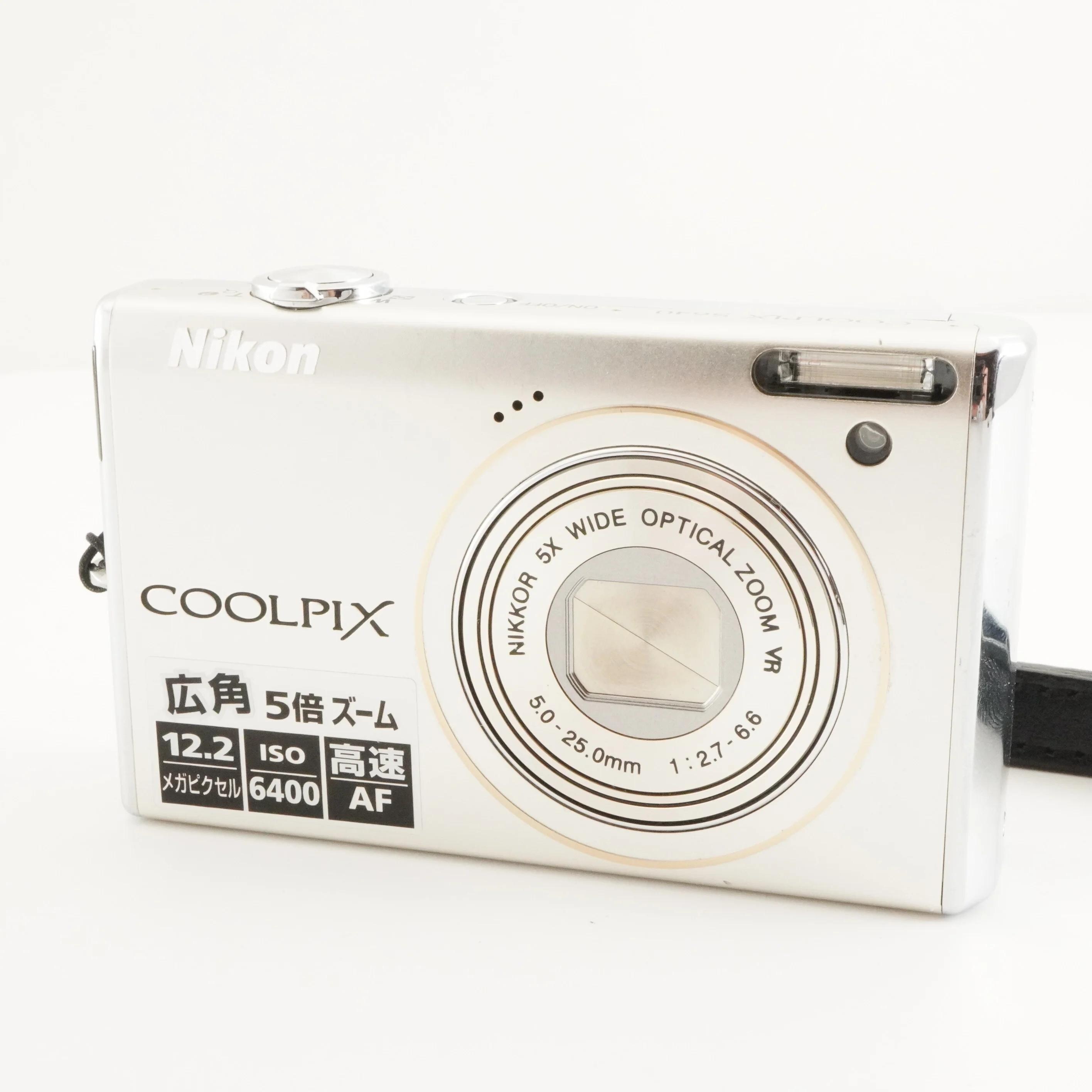 Nikon COOLPIX S640 シルバー 箱入り + 4GB SDHCカード付き デジタル