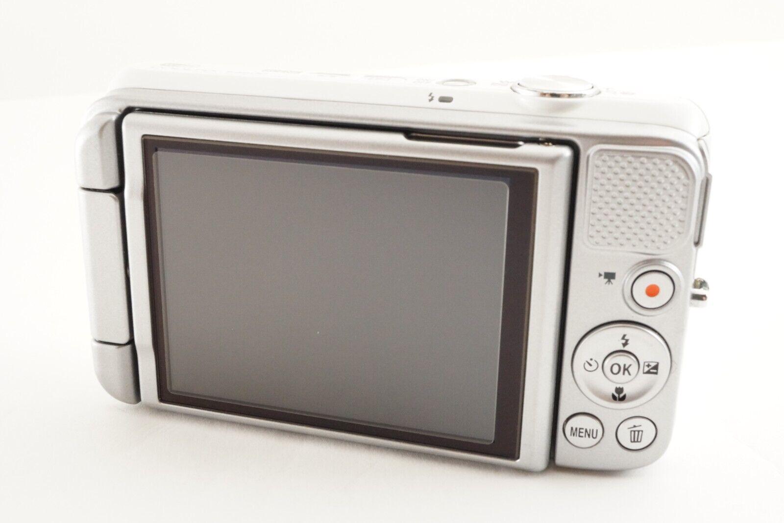 Nikon COOLPIX S6600 White & 4GB Sdhc Card Digital Camera From