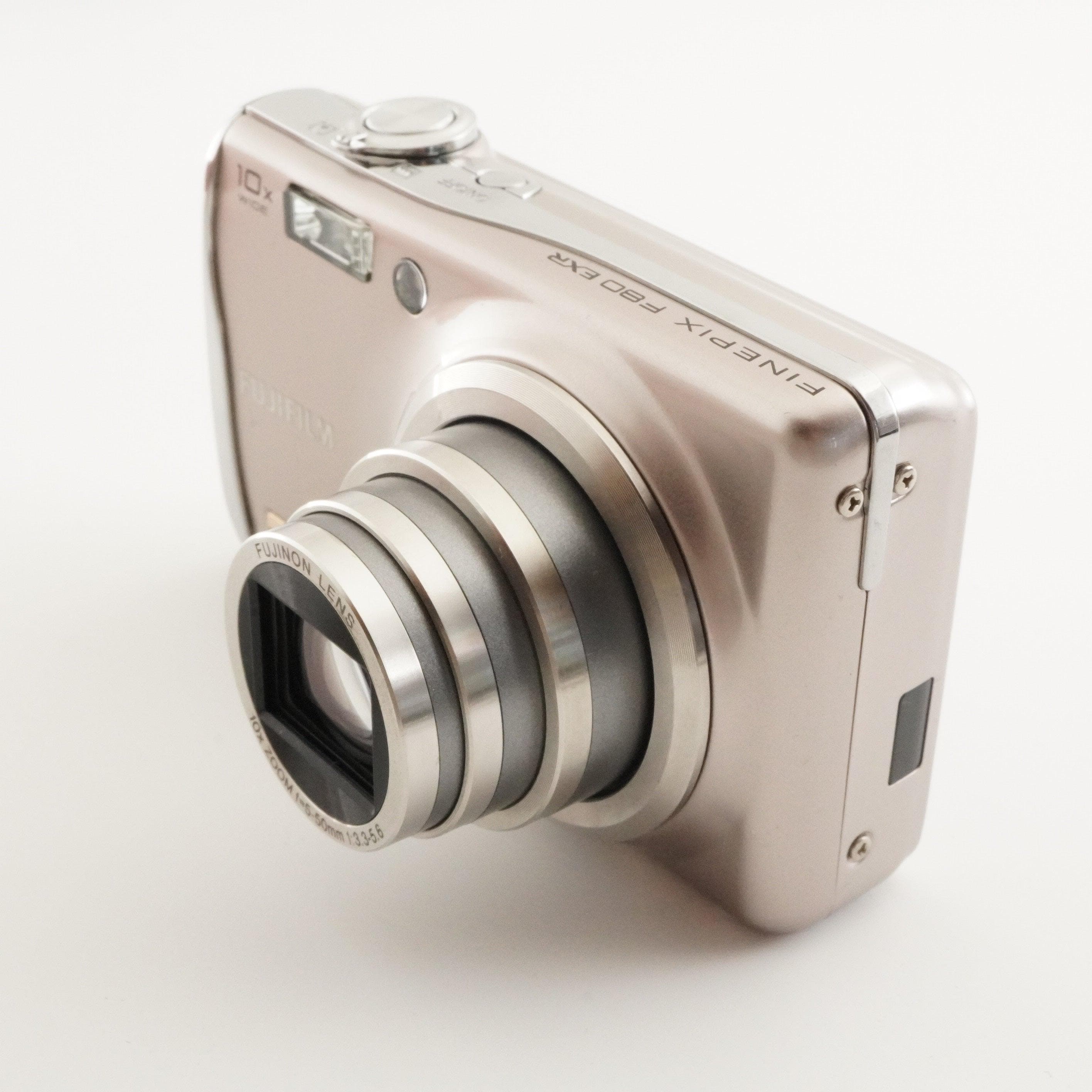 FUJIFILM F80EXR シルバー Amazon | FUJIFILM デジタルカメラ FinePix F80EXR シルバー FX