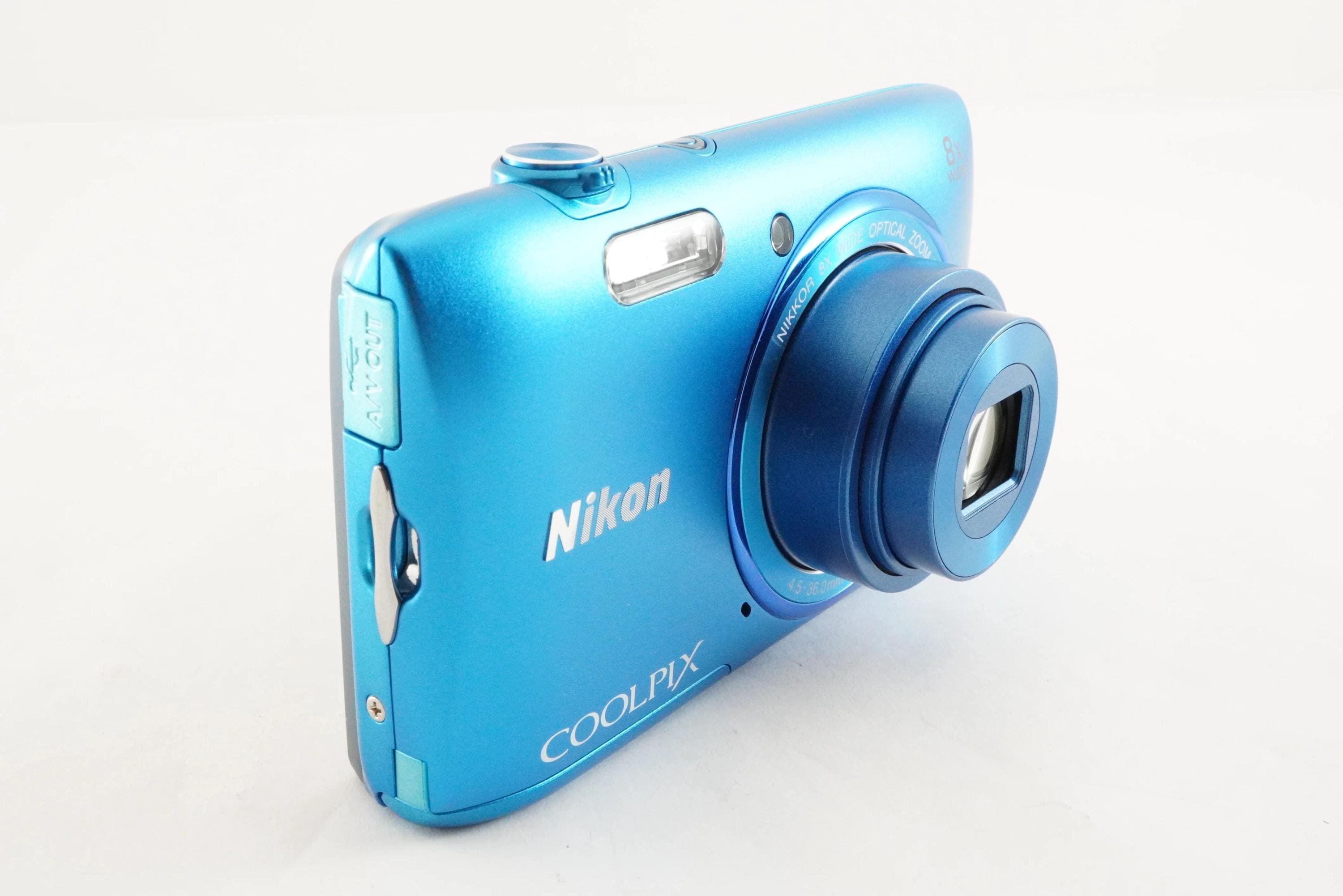 Nikon COOLPIX S3600 Blue in Box + 4GB Sdhc Card Digital Camera