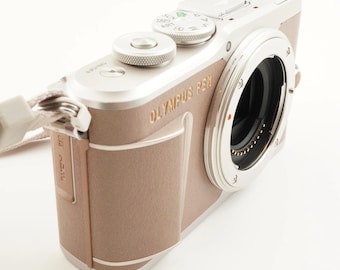 OLYMPUS PEN E-PL10 Brown [8,081 Shots] + 14-42mm + 40-150mm + 4GB