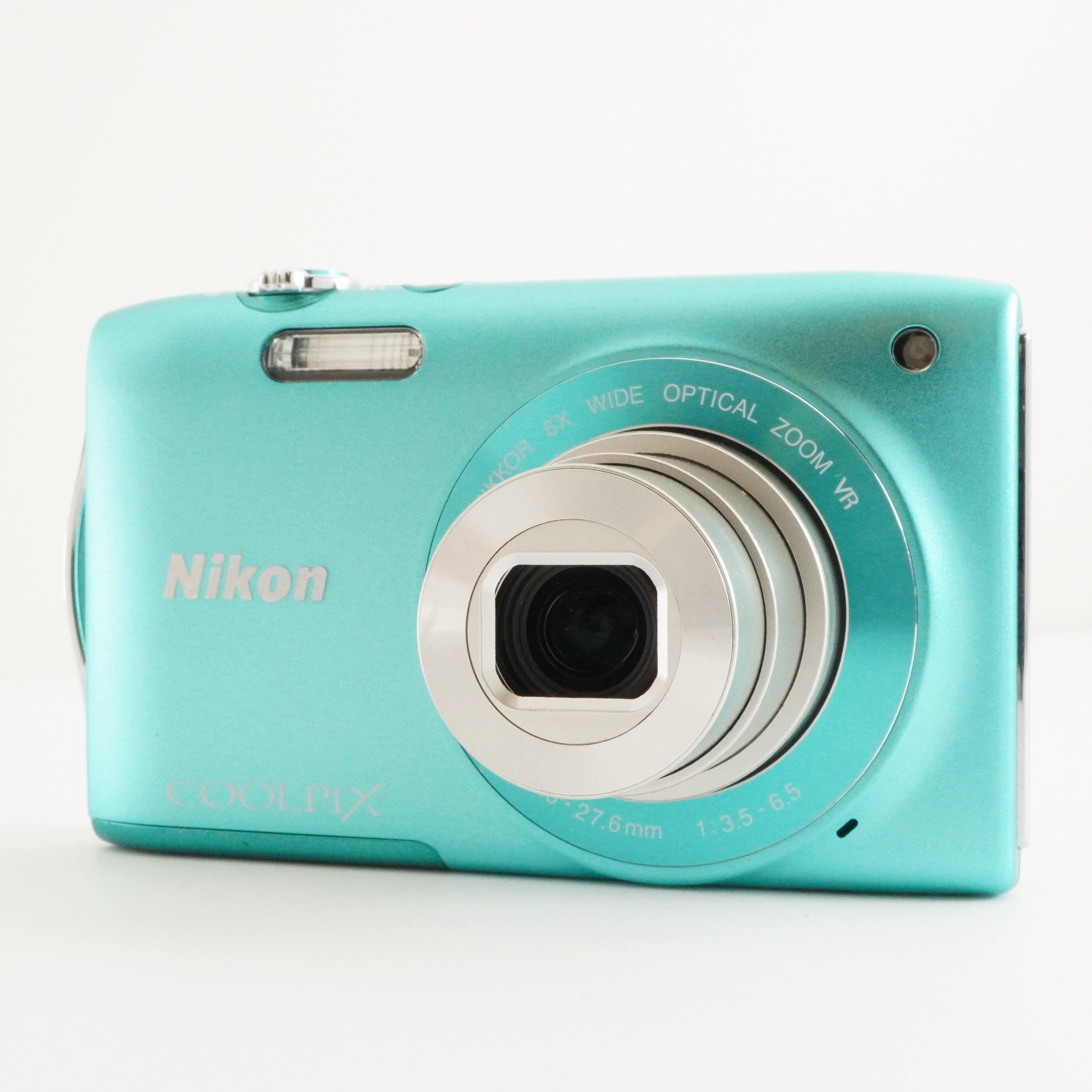 Nikon COOLPIX S3300 Green in Box + 4GB Sdhc Card Digital