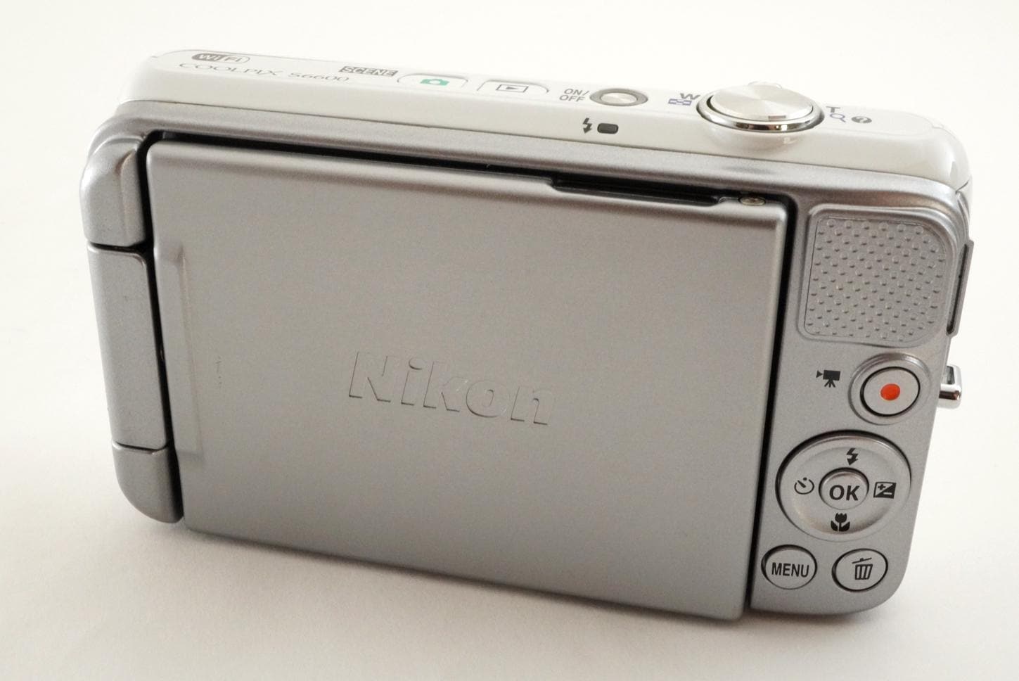 Nikon COOLPIX S6600 White With 4GB Sdhc Card Digital Camera From
