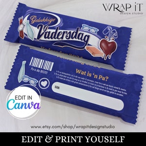 Op de afbeelding: Een blauwe en witte printbare chocoladebar-verpakking met de tekst "Gelukkige Vadersdag" (Gelukkige Vaderdag) en "Wat is 'n Pa?" (Wat is een vader?). De verpakking is ontworpen om eruit te zien als een chocoladebar en heeft een barcode en ruimte voor een gepersonaliseerd bericht.