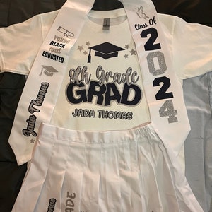 Traje de graduación personalizado de octavo grado: falda, camisa y estola