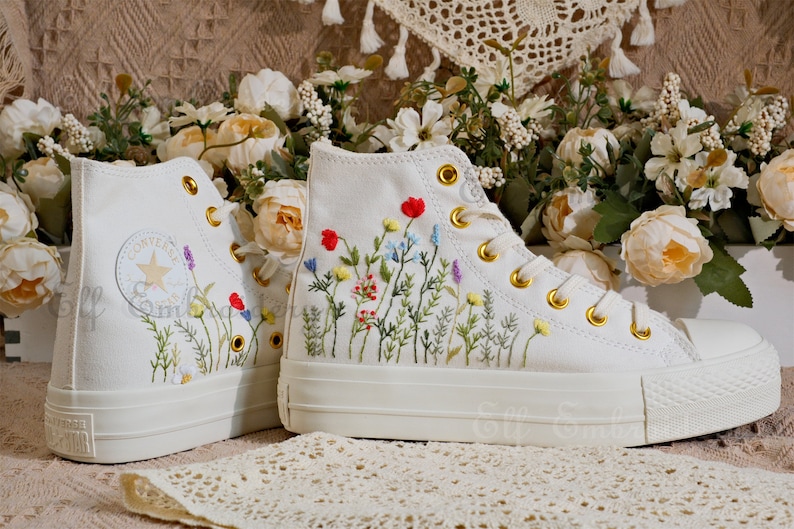 Custom Converse Embroidered Shoes,1970s Converse Chuck Taylor,Converse Custom Small Flower/Small Flower Embroidery zdjęcie 8