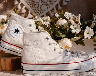 Custom Embroidered Converse Chuck Taylor 1970s - Floral Design