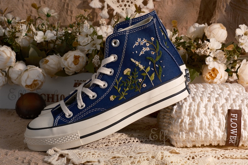 Custom Converse Embroidered Shoes,1970s Converse Chuck Taylor,Converse Custom Small Flower/Small Flower Embroidery image 2