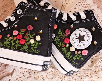 Benutzerdefinierte Converse bestickte Schuhe, Converse Chuck Taylor aus den 1970er Jahren, Converse Custom kleine Blume/kleine Blumenstickerei