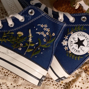 Custom Converse Embroidered Shoes,1970s Converse Chuck Taylor,Converse Custom Small Flower/Small Flower Embroidery image 3