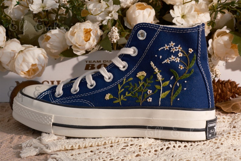 Custom Converse Embroidered Shoes,1970s Converse Chuck Taylor,Converse Custom Small Flower/Small Flower Embroidery image 7