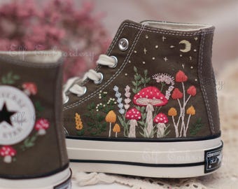 Converse Mushroom Cartoon Embroidered Shoes,1970s Converse Chuck Taylor,Converse Custom Mushroom/Small Flower Embroidery