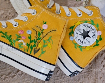 Kundenspezifische converse gestickte Schuhe, 1970er Jahre Chuck Taylor, kleine Blume / kleine Blumenstickerei