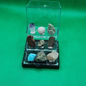 Natürliche gemischte Mineralbox / Edelstein-Rohprobensammlung