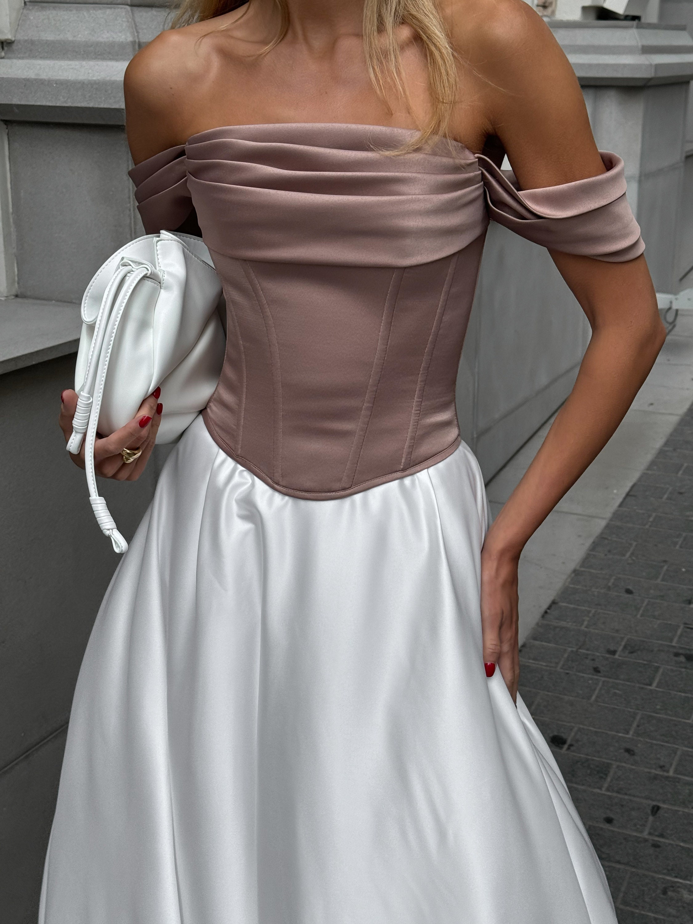 【azuki】nude vintage Shoulder Bustier il_fullxfull.6126122335_i7mx.jpg