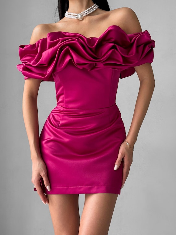 Fuchsia Bustier Dress: Elegant Corset Mini Gown