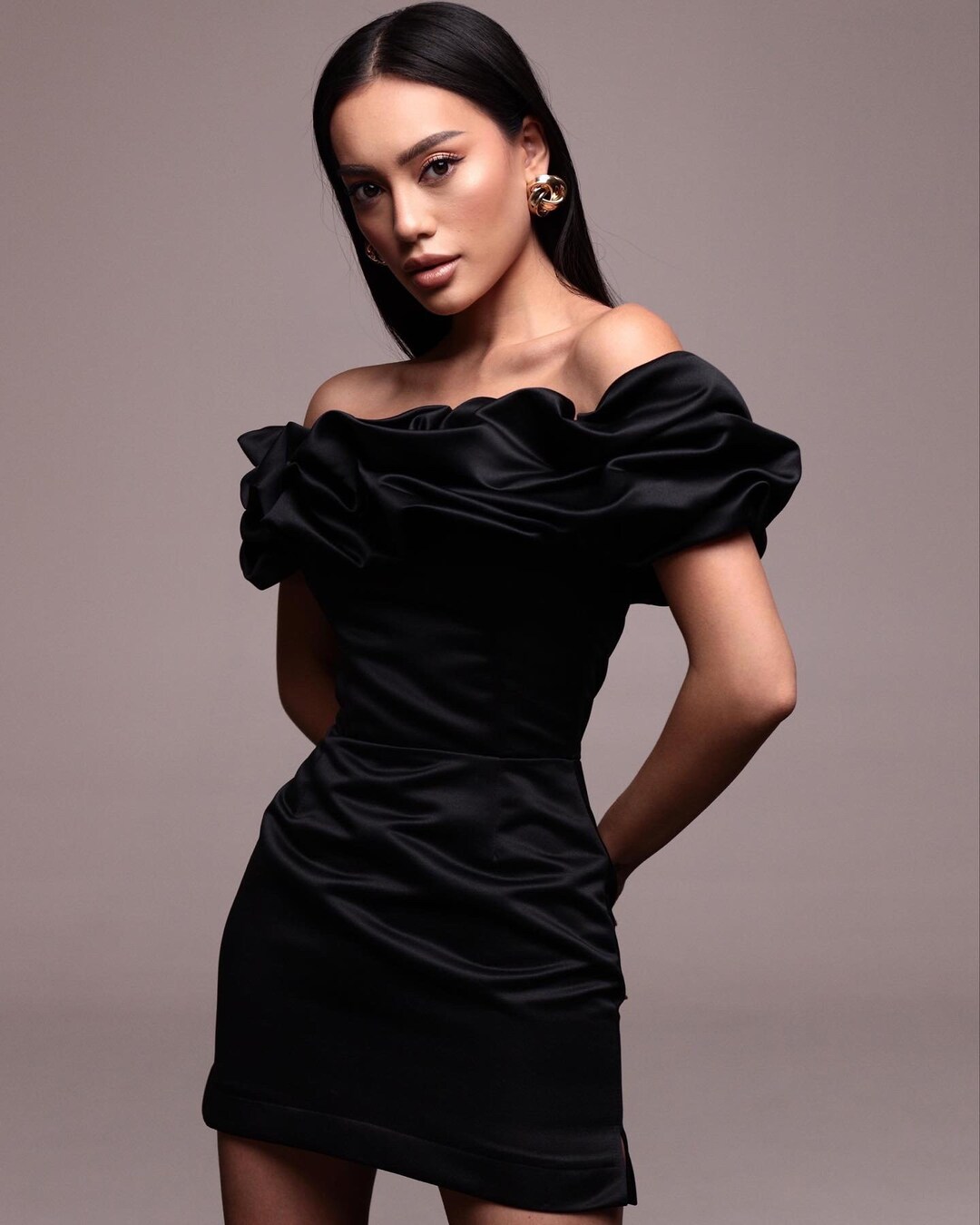 empire cut prom dresses La Femme Open-Back Long Dress with Waist A Woman Wearing a Size:2 (M) Web collection: city