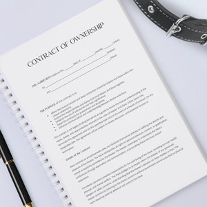 Pu&ograve; includere: Un documento legale in bianco e nero intitolato "Contratto di propriet&agrave;" con una sezione che delinea lo scopo del contratto e un'altra sezione che descrive in dettaglio il contratto.