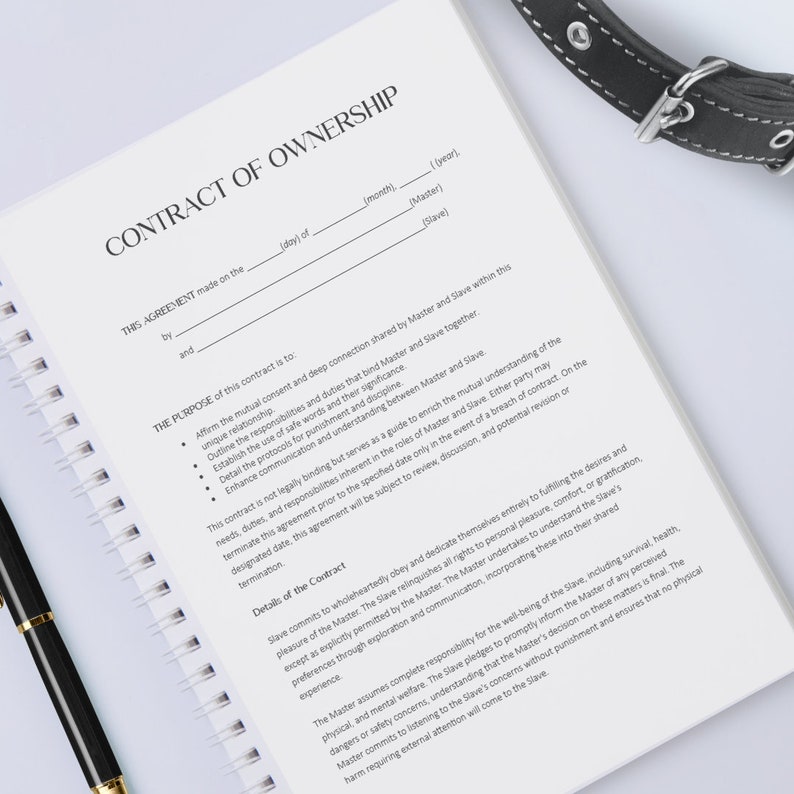 Pu&ograve; includere: Un documento legale in bianco e nero intitolato "Contratto di propriet&agrave;" con una sezione che delinea lo scopo del contratto e un'altra sezione che descrive in dettaglio il contratto.