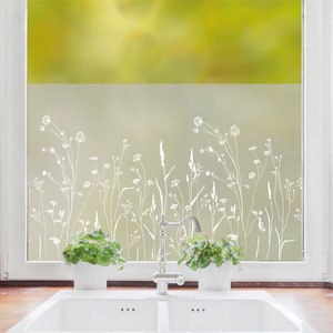 Sichtschutzfolie mit einer wilden Blumenwiese, Fensterfolie Fensterdeko Milchglasfolie image 1