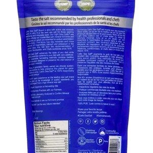 Peut inclure: Un sac bleu de sel marin celtique, avec du texte en anglais et en fran&ccedil;ais. Le sac comprend des informations nutritionnelles et des certifications. Le texte sur le sac dit "Go&ucirc;tez le sel recommand&eacute; par les professionnels de la sant&eacute; et les chefs."