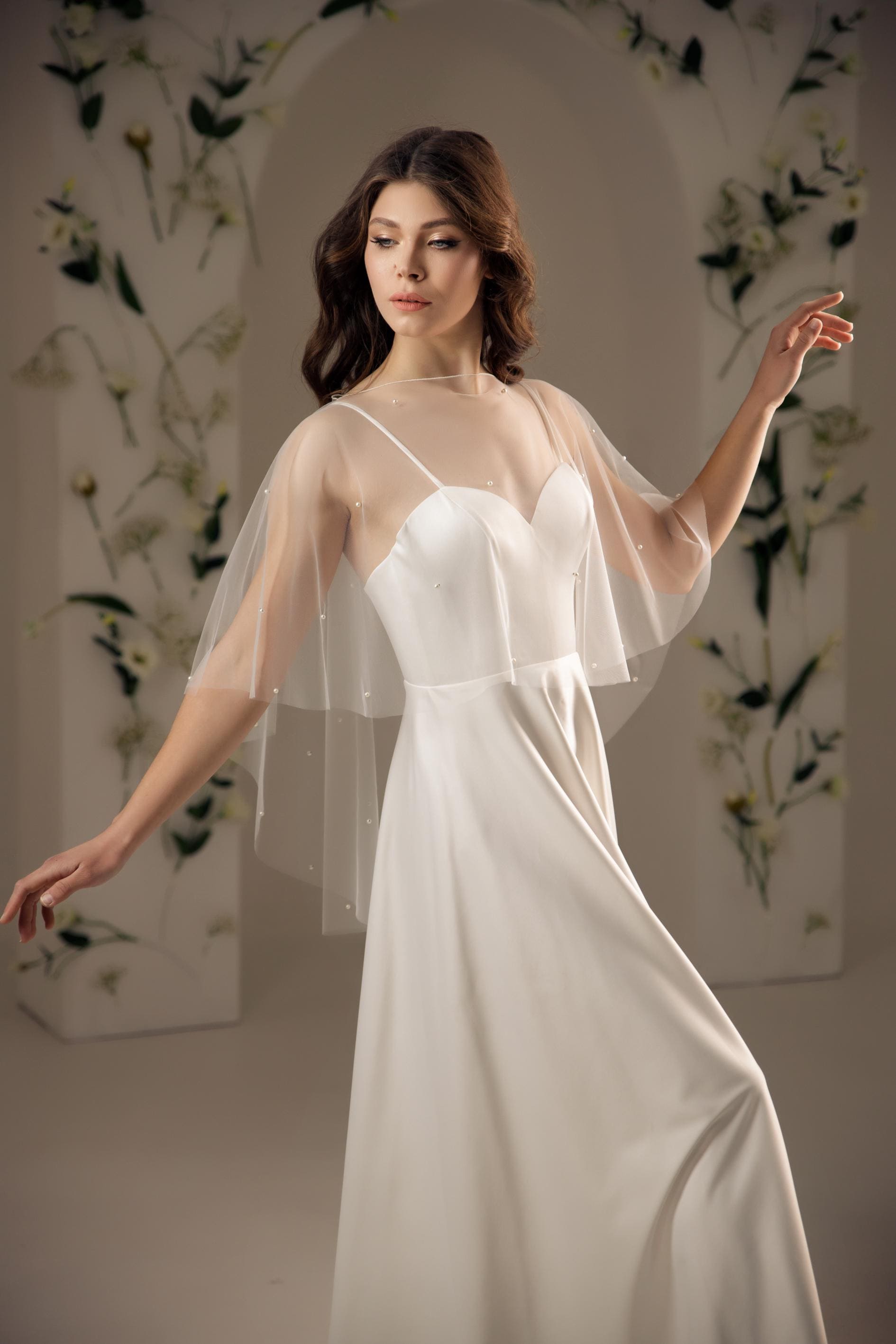 トップス FLOWER BALLOON TULLE BOLERO (CREAM) Tulle bolero with lace for a summer wedding | Glara.eu ❤️