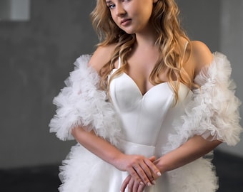 Ivory Bridal Shawl, Layered Tulle Wedding Wrap, Romantic Ruffled Stole for Bride