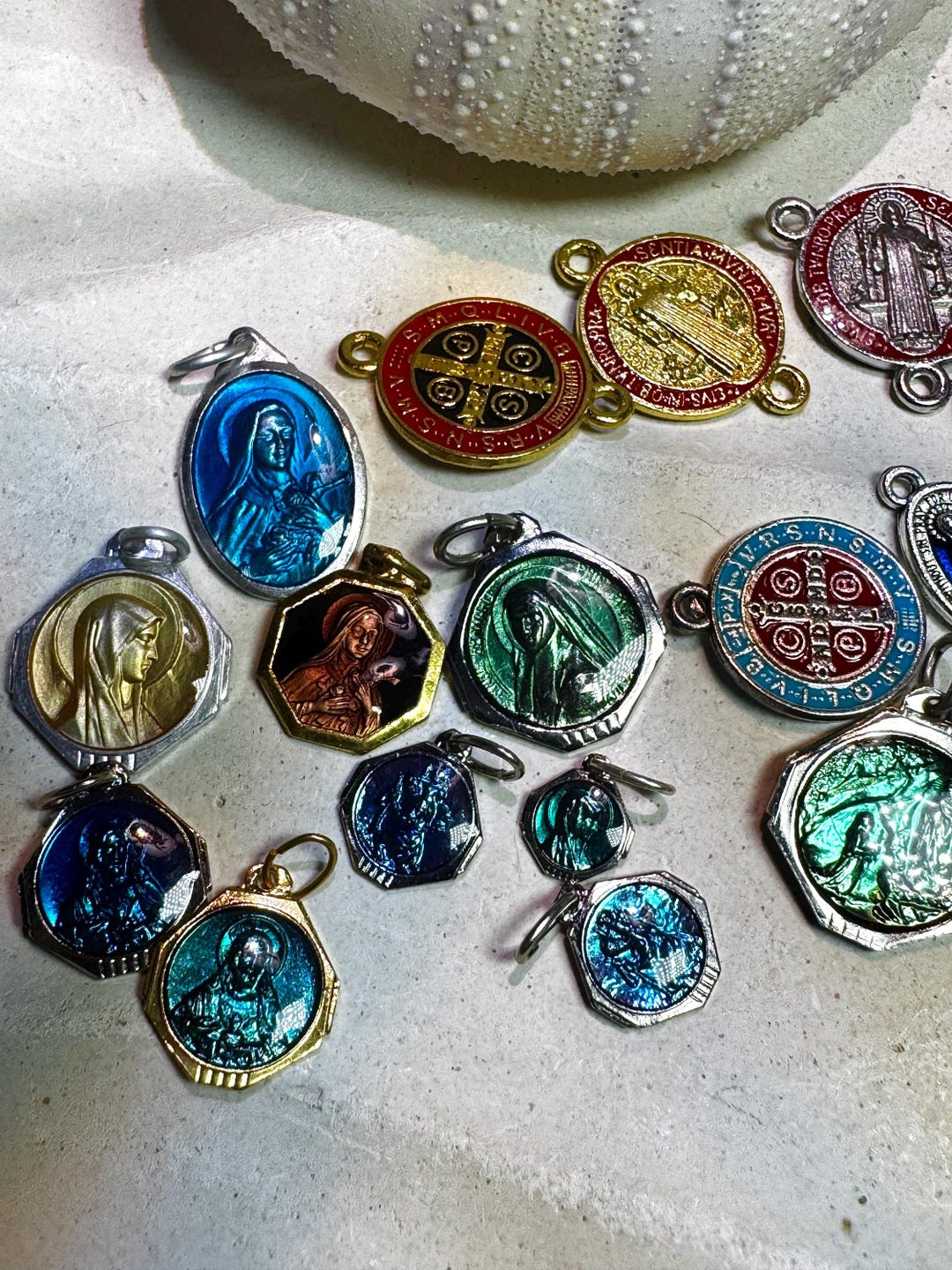 Lot of 25 Superb Antique Religious Medals/enamel Pendants - Etsy