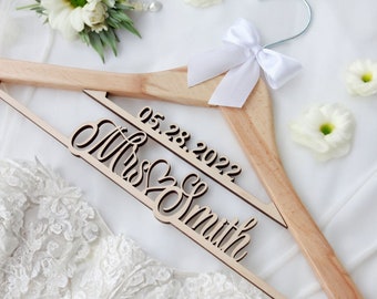 Wedding Hanger, bridal Gift, personalized hanger, custom bridal Dress Hanger, bride Hanger, Bridal Hanger, Bride Hanger, Bridesmaid hanger