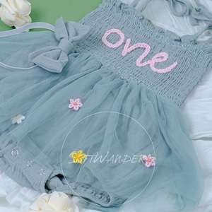 Vestito tutù per neonati personalizzato - regalo fatto a mano per il primo compleanno delle bambine, feste e traguardi / nome ricamato