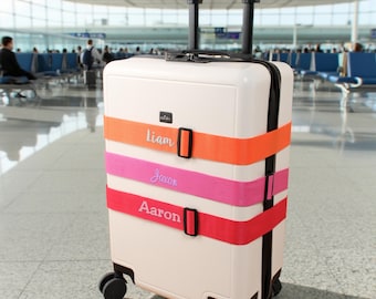 Cinghia per bagaglio ricamata con lucchetto – Cintura per valigia larga 72 pollici con nome / Lucchetto a combinazione a 3 cifre / Regalo da viaggio personalizzato