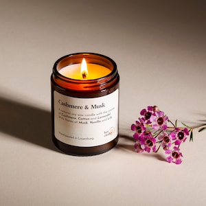 Fresh scented candle Cashmere & Musk Vegan soy wax candle in a glass - Clean Cotton - Birthday gift idea for women men