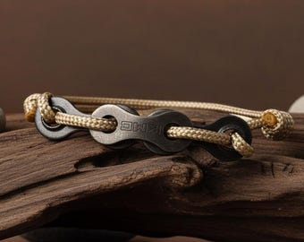 Bracciale beige unico fatto a mano - Gioiello con catena di bicicletta riciclata, ecologico e unisex