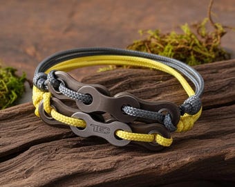 Braccialetto sostenibile fatto a mano con cordino in rPET, stile industriale, in grigio e giallo