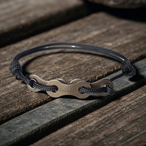 Zwarte gerecyclede fietsketting: milieuvriendelijk paracord - handgemaakt in Nederland