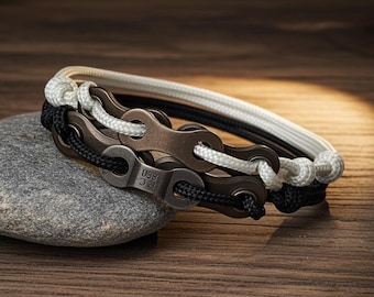 Braccialetto con catena per bicicletta riciclata nera – Gioielli sostenibili in cordino rPET in bianco e nero