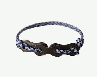 Chainium 'Branco' Bicycle Chain Bracelet Blauw Wit