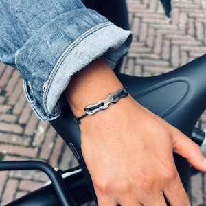 Umweltfreundliches Unisex-Armband - recycelte Fahrradkette und Paracord, handgemachtes Geschenk