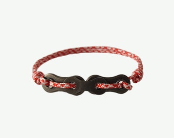 Chainium 'Bastao' Bicycle Chain Bracelet Rood Wit