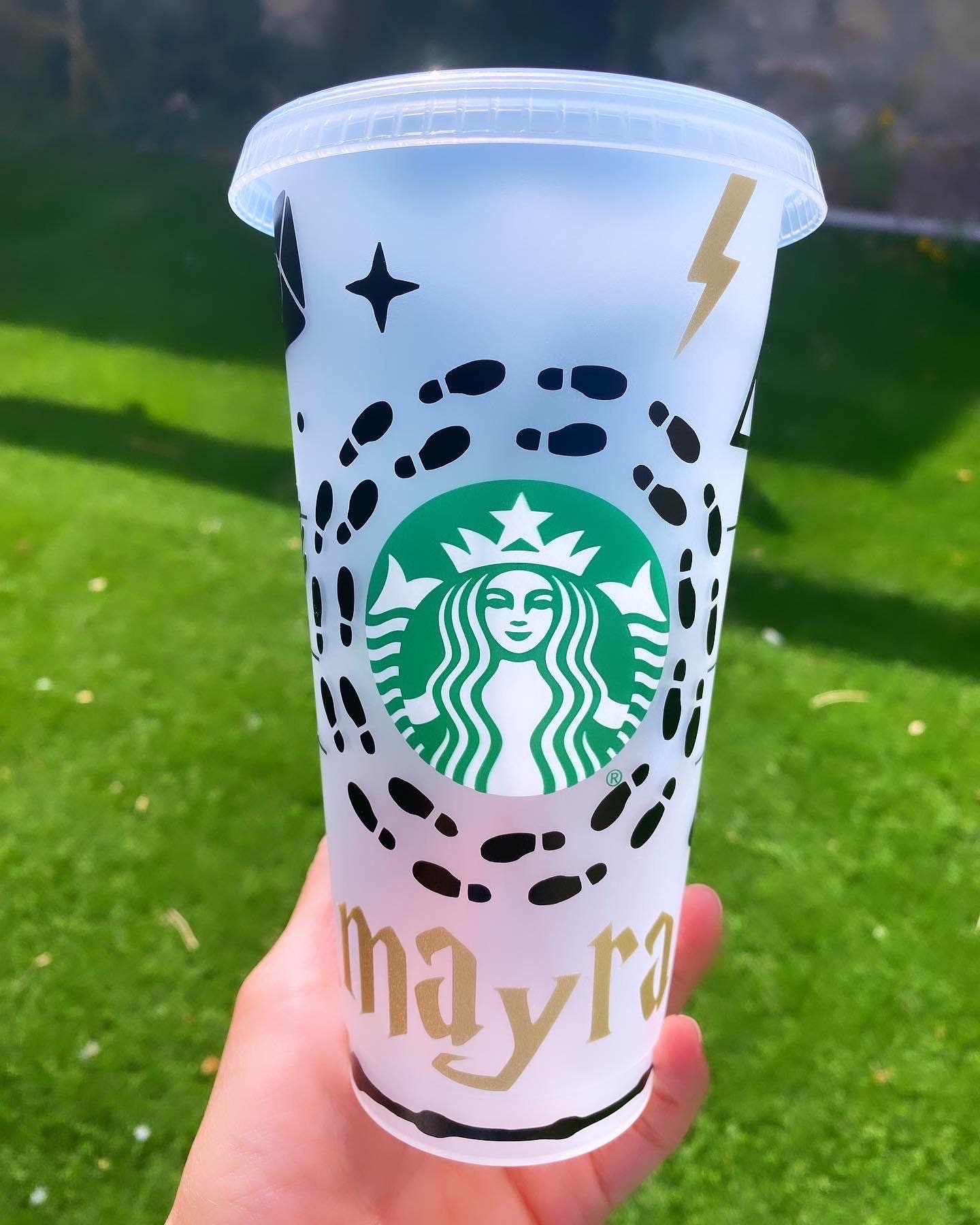 Showcase Your Hogwarts House Proudly With These Color Changing Starbucks  Cups - Inside the Magic