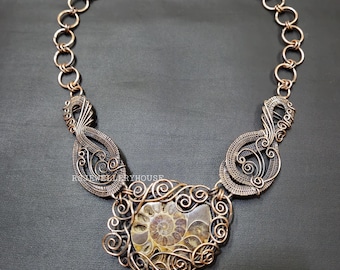 "Handgemachte Ammonite Halskette ""Fossil"" in Kupferdraht gewickelt."