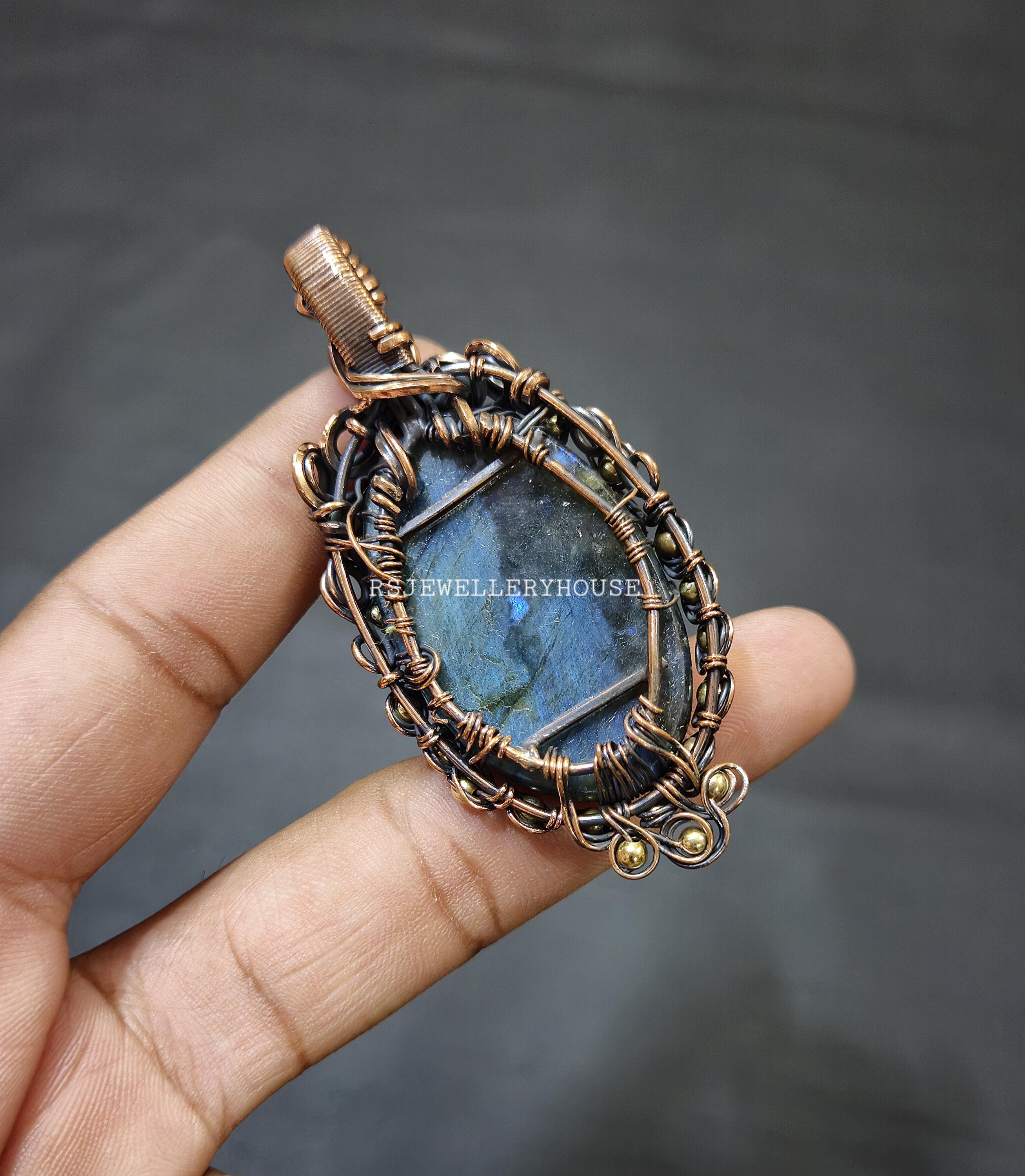 Ciondolo con pietra preziosa naturale dell'albero della vita in labradorite, pendente avvolto in filo di rame, pendente in labradorite, pendente fatto a mano, gioielli in labradorite - Italia