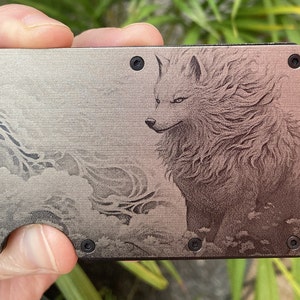 Tarjetero metálico de aluminio RFID - Fantasía de Lobo - Monedero metálico de Lobo - Combina seguridad y estilo fantasía - Clip para billetes