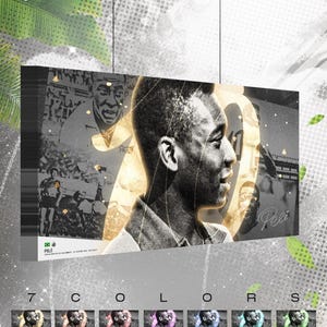 Könnte beinhalten: Leinwanddruck mit einem Schwarz-Weiß-Porträt von Pelé mit goldenem Overlay. Das Kunstwerk enthält den Text "7 COLORS" und "Begin the collection now 1000+ players to be available Fast delivery and high quality!". Die Modellgröße beträgt 40x20 cm.