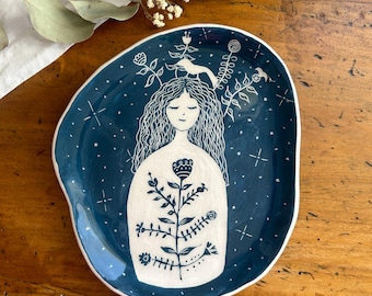Handmade Ceramic Plate FEMME | Sgraffito | Wall Art or Serving Tray | Made in Faenza