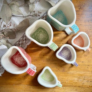 Tazze ceramica bianca + colore con decorazione a sgraffito