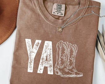 Y'all cowboylaarzen png-svg, westernshirt, westernontwerp, western png, cowboyshirt, western vrouwenshirt, western cowgirl-shirt, shirt Yall